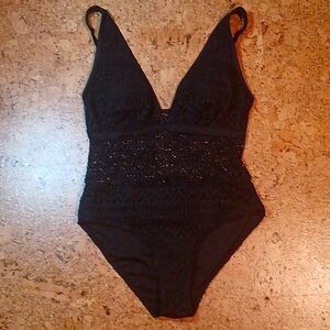 Lacy, Crochet Style Black One Piece With Plunge Neck, Size L NWOT